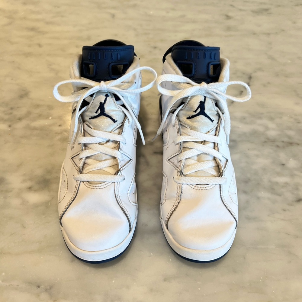 Air Jordan: Jordan Retro 6 (Midnight Navy) | Youth 2.5Y
